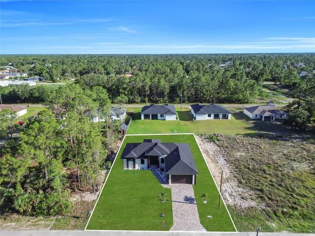 2813 40th Street W, Lehigh Acres, FL 33971