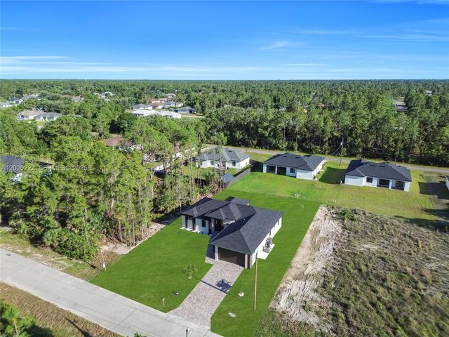 2813 40th Street W, Lehigh Acres, FL 33971