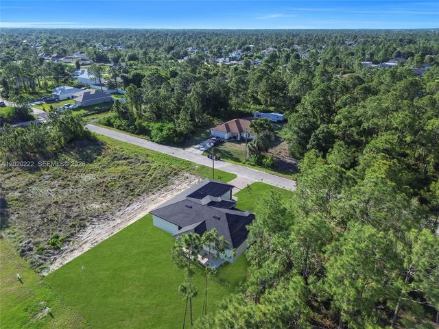 2813 40th Street W, Lehigh Acres, FL 33971