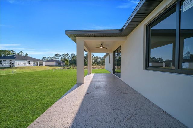 2813 40th Street W, Lehigh Acres, FL 33971