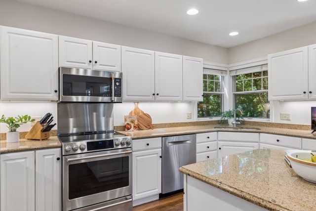 491 Harbor Court, Shoreview, MN 55126