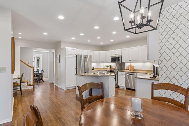 491 Harbor Court, Shoreview, MN 55126
