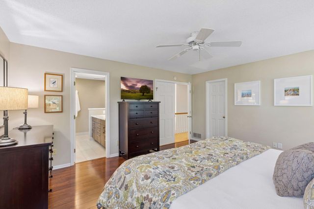 491 Harbor Court, Shoreview, MN 55126