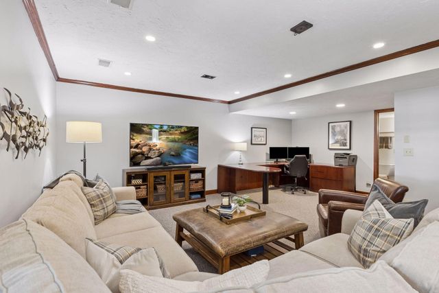 491 Harbor Court, Shoreview, MN 55126