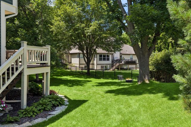 491 Harbor Court, Shoreview, MN 55126