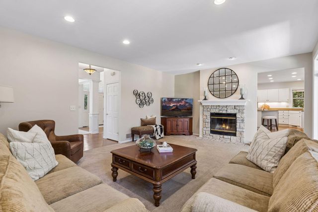 491 Harbor Court, Shoreview, MN 55126