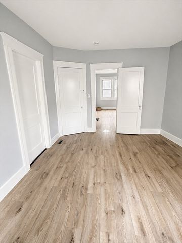 9 Winthrop, Worcester, MA 01604