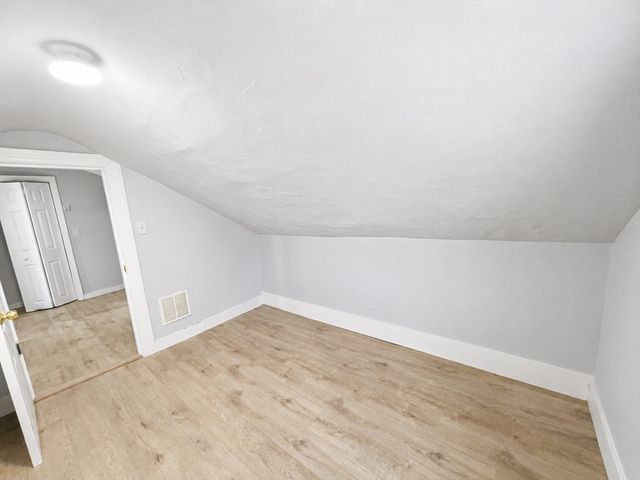 9 Winthrop, Worcester, MA 01604
