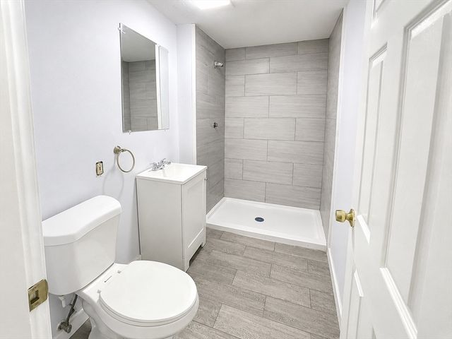 9 Winthrop, Worcester, MA 01604