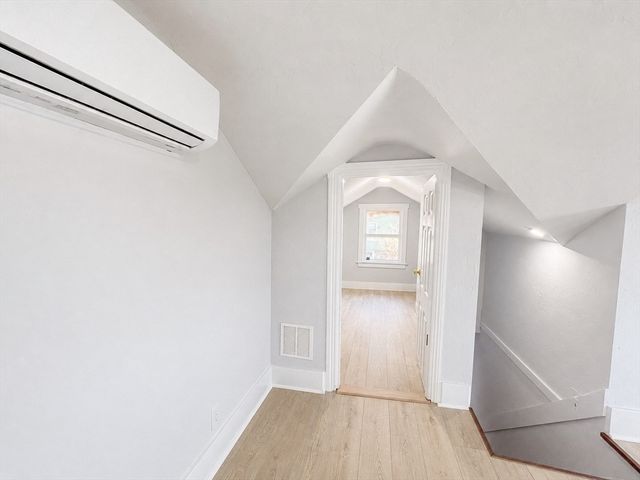 9 Winthrop, Worcester, MA 01604