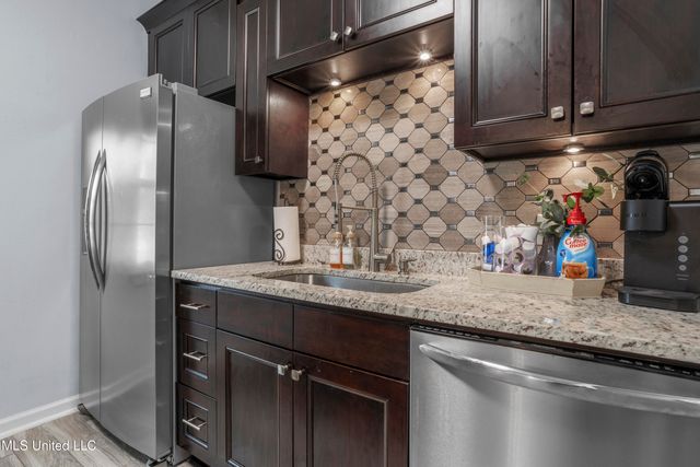 1705 Government Street, Ocean Springs, MS 39564