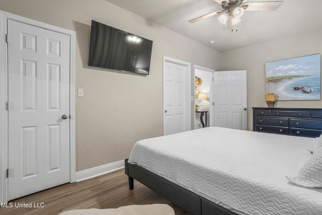 1705 Government Street, Ocean Springs, MS 39564