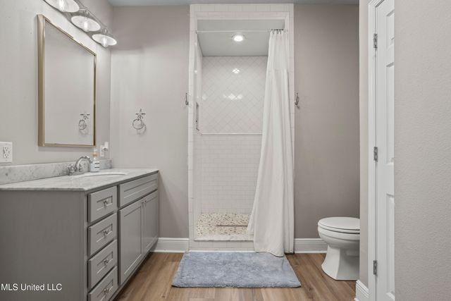 1705 Government Street, Ocean Springs, MS 39564