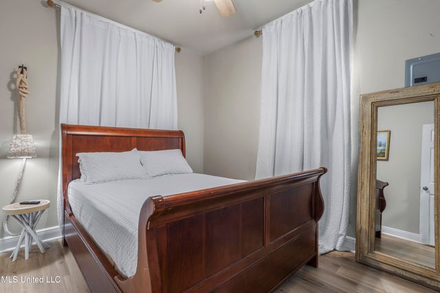 1705 Government Street, Ocean Springs, MS 39564