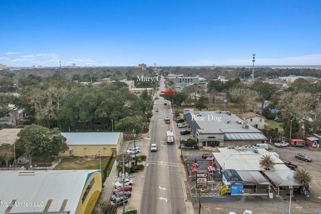 1705 Government Street, Ocean Springs, MS 39564