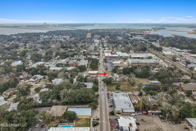 1705 Government Street, Ocean Springs, MS 39564