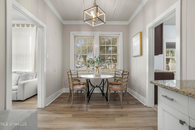 1705 Government Street, Ocean Springs, MS 39564