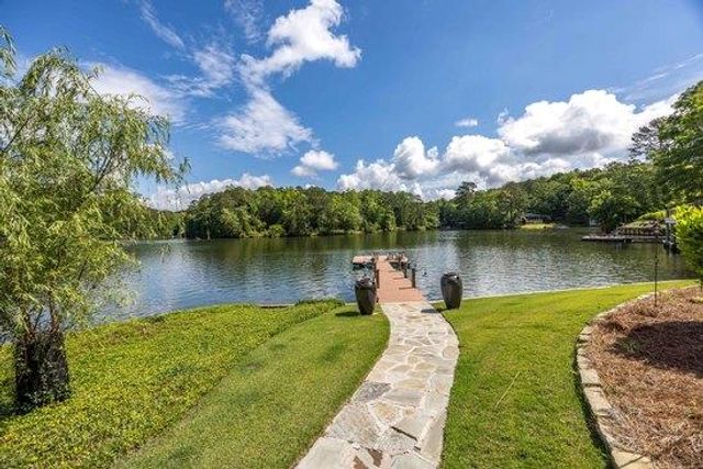 219 Broken Rock Road, Hamilton, GA 31811