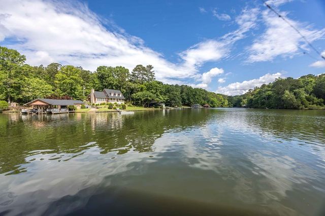 219 Broken Rock Road, Hamilton, GA 31811