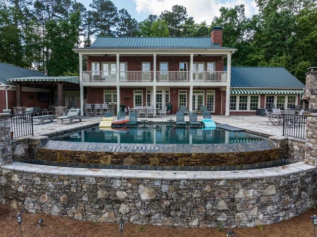 219 Broken Rock Road, Hamilton, GA 31811
