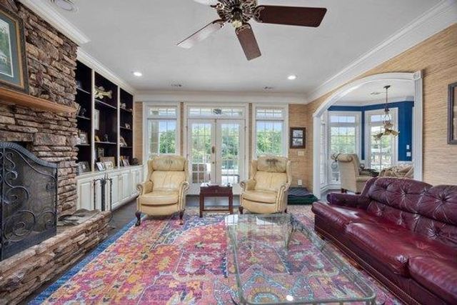 219 Broken Rock Road, Hamilton, GA 31811