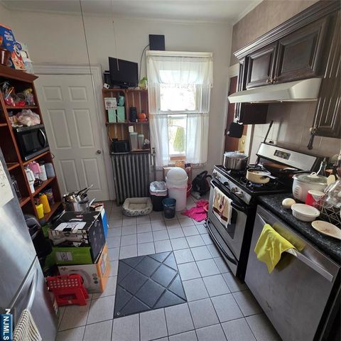6603 McKinley Place, West New York, NJ 07093