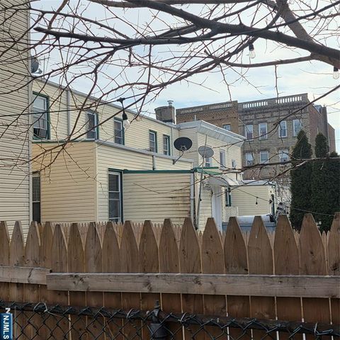 6603 McKinley Place, West New York, NJ 07093