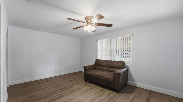 8 ANGELES ROAD, Debary, FL 32713