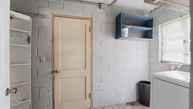 8 ANGELES ROAD, Debary, FL 32713