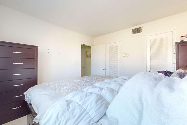 302 Lake Osborne Drive 5, Lake Worth Beach, FL 33461