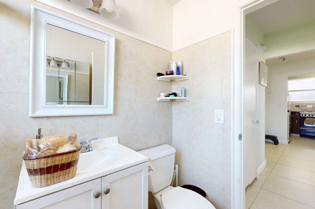 302 Lake Osborne Drive 5, Lake Worth Beach, FL 33461