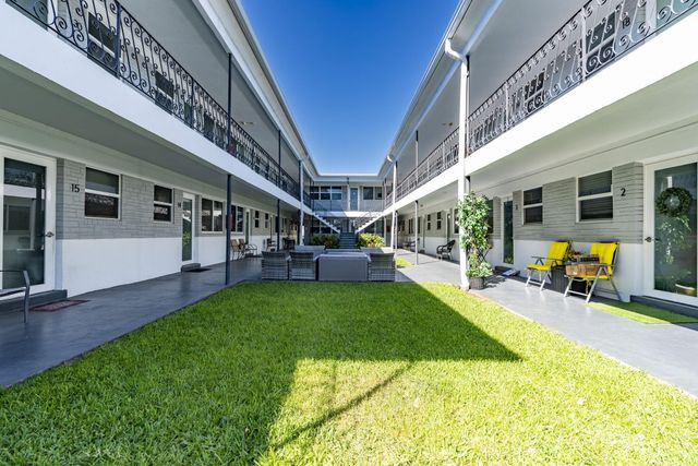 302 Lake Osborne Drive 5, Lake Worth Beach, FL 33461