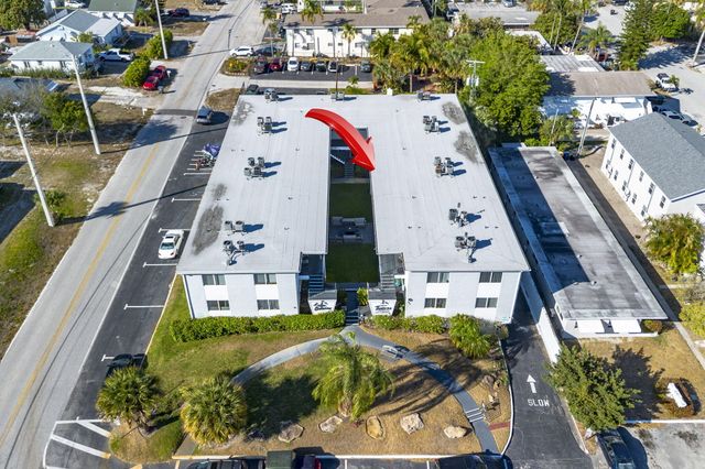 302 Lake Osborne Drive 5, Lake Worth Beach, FL 33461