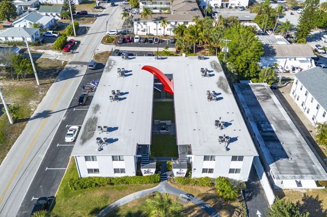 302 Lake Osborne Drive 5, Lake Worth Beach, FL 33461