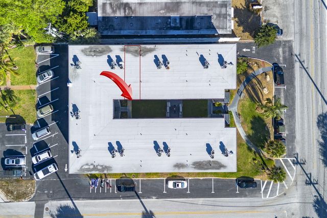 302 Lake Osborne Drive 5, Lake Worth Beach, FL 33461