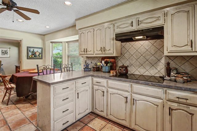6717 River Bend Road, Fort Worth, TX 76132