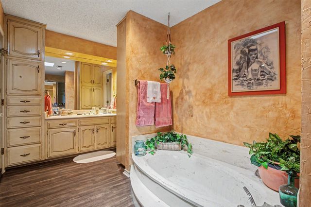 6717 River Bend Road, Fort Worth, TX 76132