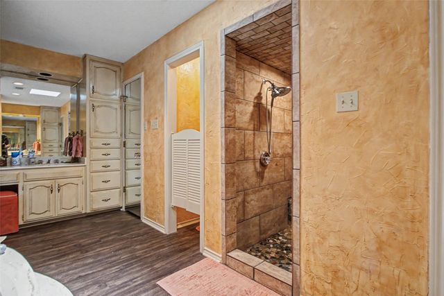 6717 River Bend Road, Fort Worth, TX 76132