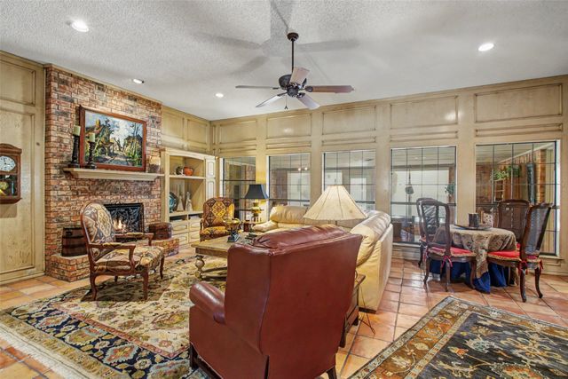 6717 River Bend Road, Fort Worth, TX 76132