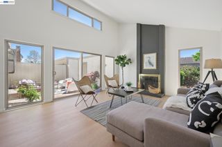 3201 Phoenix Ln, Alameda, CA 94502