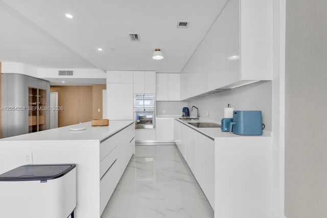 700 NE 24th St 5502, Miami, FL 33137