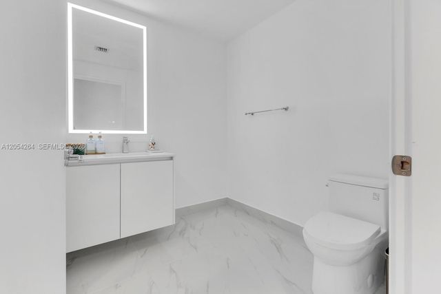 700 NE 24th St 5502, Miami, FL 33137