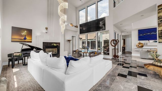 5801 Dove Creek Lane, Plano, TX 75093