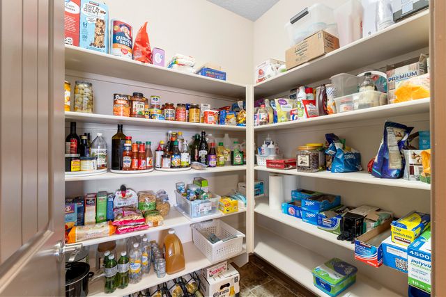 5513 Pikes Peak Loop NE, Rio Rancho, NM 87144