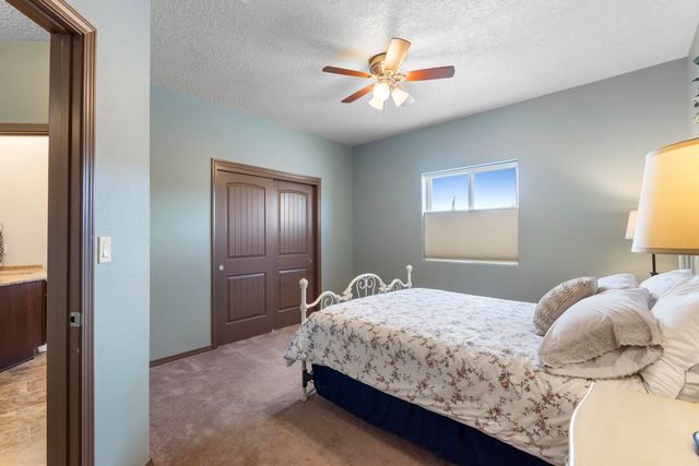 5513 Pikes Peak Loop NE, Rio Rancho, NM 87144