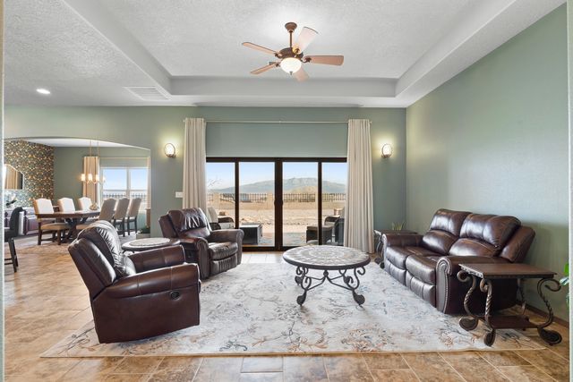 5513 Pikes Peak Loop NE, Rio Rancho, NM 87144