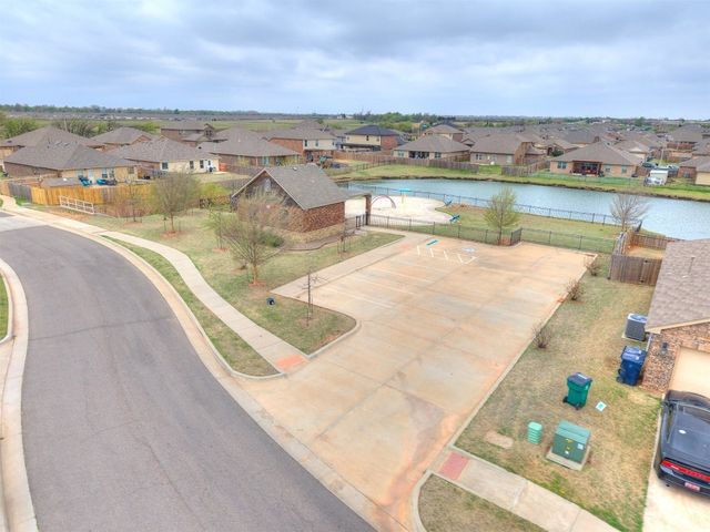 2521 Austin Glen Court, Yukon, OK 73099