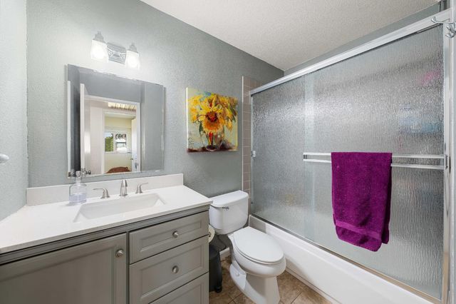 5978 Brooktree Dr, Citrus Heights, CA 95621