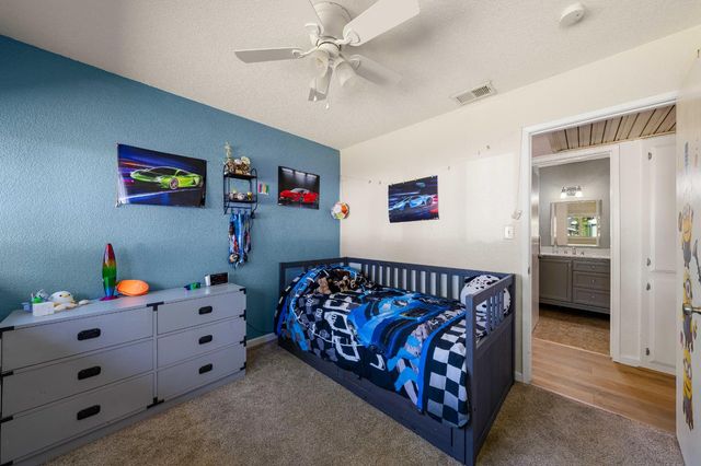 5978 Brooktree Dr, Citrus Heights, CA 95621