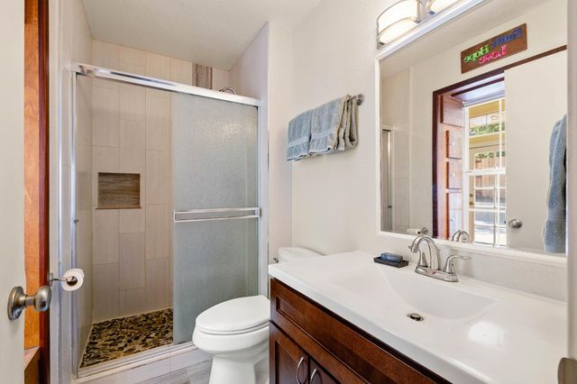 5978 Brooktree Dr, Citrus Heights, CA 95621